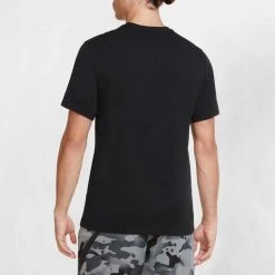 NIKE T-SHIRT DRI-FIT TRAINING Nero -Negozio online TRAINING E PALESTRA Italia 2022 nike cv5222 m nk dfc tee ld illus abbigliamento training e palestra uomo 041740301 010 3
