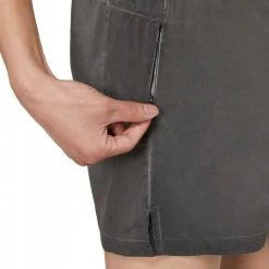 NIKE SHORT YOGA FLEX 2IN1 Grigio 7 NIKE SHORT YOGA FLEX 2IN1 Grigio -Negozio online TRAINING E PALESTRA Italia 2022 nike cz2294 short yoga flex 2in1 abbigliamento training e palestra uomo 042677301 060 3