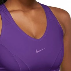 NIKE REGGISENO SWOOSH ICON CLASH Viola -Negozio online TRAINING E PALESTRA Italia 2022 nike cz7712 reggiseno swoosh icon clash abbigliamento training e palestra donna 042472801 528 3