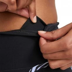 NIKE LEGGINGS ONE LUXE ICON CLASH DONNA Nero -Negozio online TRAINING E PALESTRA Italia 2022 nike cz9210 leggings one luxe icon clash donna abbigliamento training e palestra donna 042408601 010 5