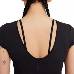 NIKE T-SHIRT YOGA LUXE INFINALON DONNA Nero 5 NIKE T-SHIRT YOGA LUXE INFINALON DONNA Nero -Negozio online TRAINING E PALESTRA Italia 2022 nike dc5257 t shirt yoga luxe infinalon donna abbigliamento training e palestra donna 043966401 010 3