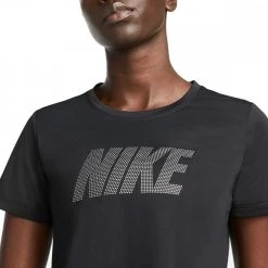 NIKE T-SHIRT CROP DRI-FIT ONE DONNA Nero 6 NIKE T-SHIRT CROP DRI-FIT ONE DONNA Nero -Negozio online TRAINING E PALESTRA Italia 2022 nike dd5019 t shirt crop dri fit one donna abbigliamento training e palestra donna 043967701 010 3