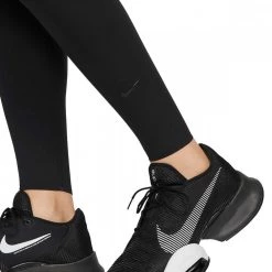 NIKE LEGGINGS ONE LUXE BUCKLE DONNA Nero 9 NIKE LEGGINGS ONE LUXE BUCKLE DONNA Nero -Negozio online TRAINING E PALESTRA Italia 2022 nike dd5405 leggings one luxe buckle donna abbigliamento training e palestra donna 043968401 010 5