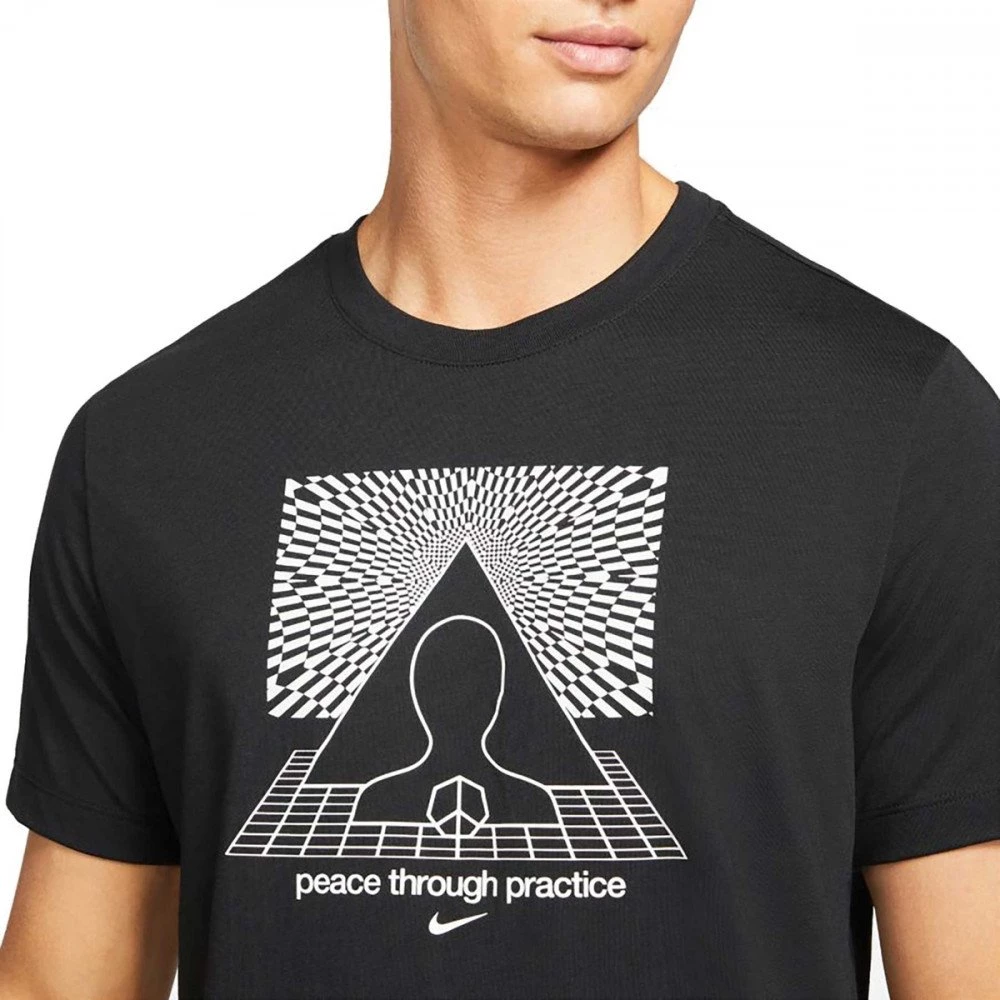 NIKE T-SHIRT DRI-FIT YOGA GRAPHIC Nero 3 NIKE T-SHIRT DRI-FIT YOGA GRAPHIC Nero - immagine 3