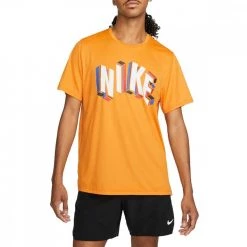 NIKE T-SHIRT HPR DRI-FIT GFX Arancio