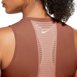 CANOTTA CROP NIKE PRO DRI-FIT DONNA Rosa 5 CANOTTA CROP NIKE PRO DRI-FIT DONNA Rosa -Negozio online TRAINING E PALESTRA Italia 2022 nike dm6952 canotta crop nike pro dri fit donna abbigliamento training e palestra donna 045200901 824 3