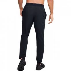 UNDER ARMOUR PANTALONI STRETCH WOVEN CARGO Nero -Negozio online TRAINING E PALESTRA Italia 2022 under armour 1352026 stretch woven cargo pant abbigliamento training e palestra uomo 043979501 001 4