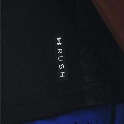 UNDER ARMOUR T-SHIRT RUSH 2.0 EMBOSS Nero -Negozio online TRAINING E PALESTRA Italia 2022 under armour 1370318 t shirt rush 2 0 emboss abbigliamento training e palestra uomo 044901801 001 5