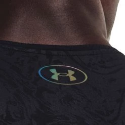 UNDER ARMOUR T-SHIRT RUSH 2.0 EMBOSS Nero -Negozio online TRAINING E PALESTRA Italia 2022 under armour 1370318 t shirt rush 2 0 emboss abbigliamento training e palestra uomo 044901801 001 6